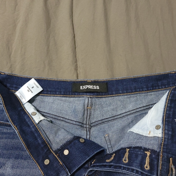 Express Highwaist button up shorts. - Picture 3 of 3